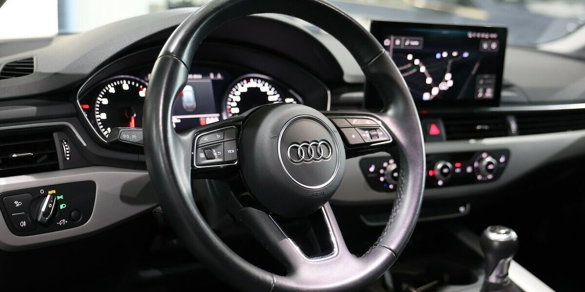 Audi A4 Avant 35 TFSI BUSINESS AUDI-EXCLUSIVE / LED 36.000 km 23.994 &euro; Hamm 59077
