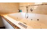 Bezugsfreie Reihenhaushälfte mit Vollausstattung, moderner Küche, Jacuzzi, Fitnessraum & Garten - Reihenmittelhaus Bönen | Angebot:26763156