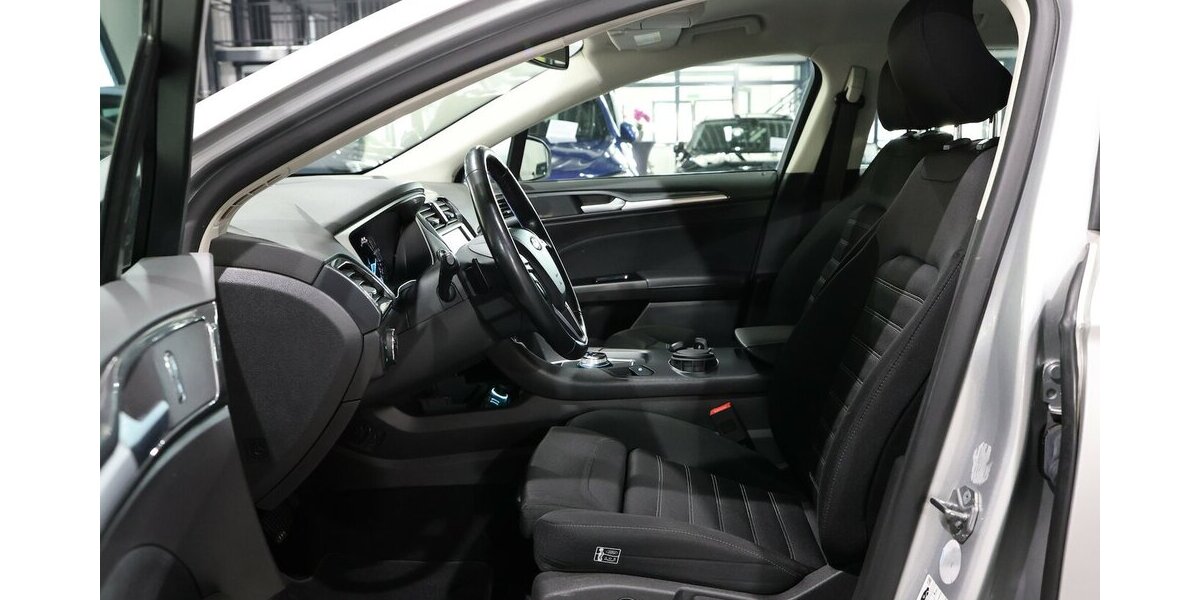 Ford Mondeo Tunier 2.0 EB / LED / NAVI+KAMERA / AHK 124.000 km 14.991 &euro; Hamm 59077