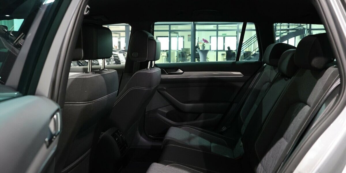 VW Passat Variant GTE DSG IQ BUSINESS R-LINE SPORT 86.000 km 23.991 &euro; Hamm 59077