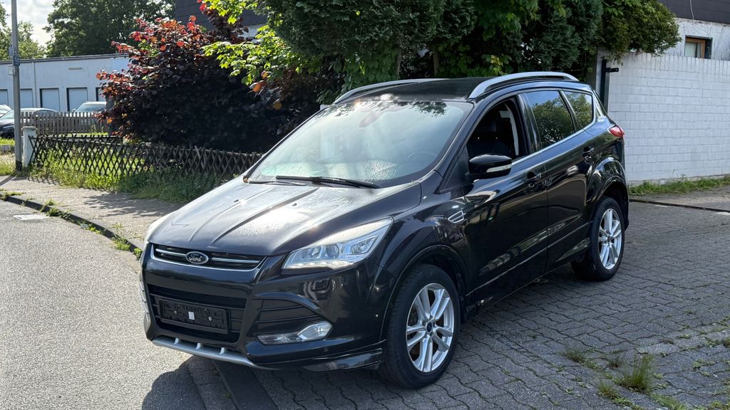 Ford Kuga 202.000 km 7.999 &euro; Hamm 59067