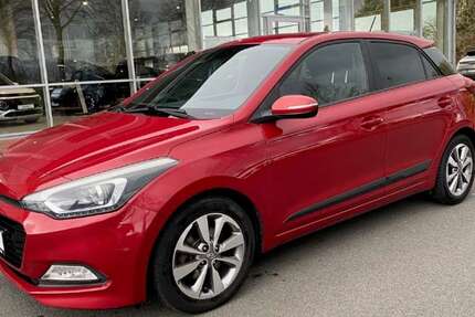 Hyundai i20 92.803 km 9.950 &euro; Rheda-Wiedenbrück 33378