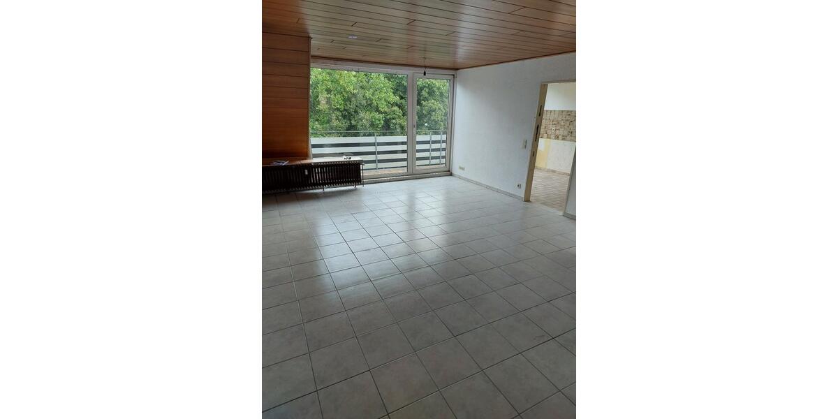 Dachgeschoßwohnung Sendenhorst - 3 Zimmer, 92 m&sup2;, 695&euro; | Angebot:26302943