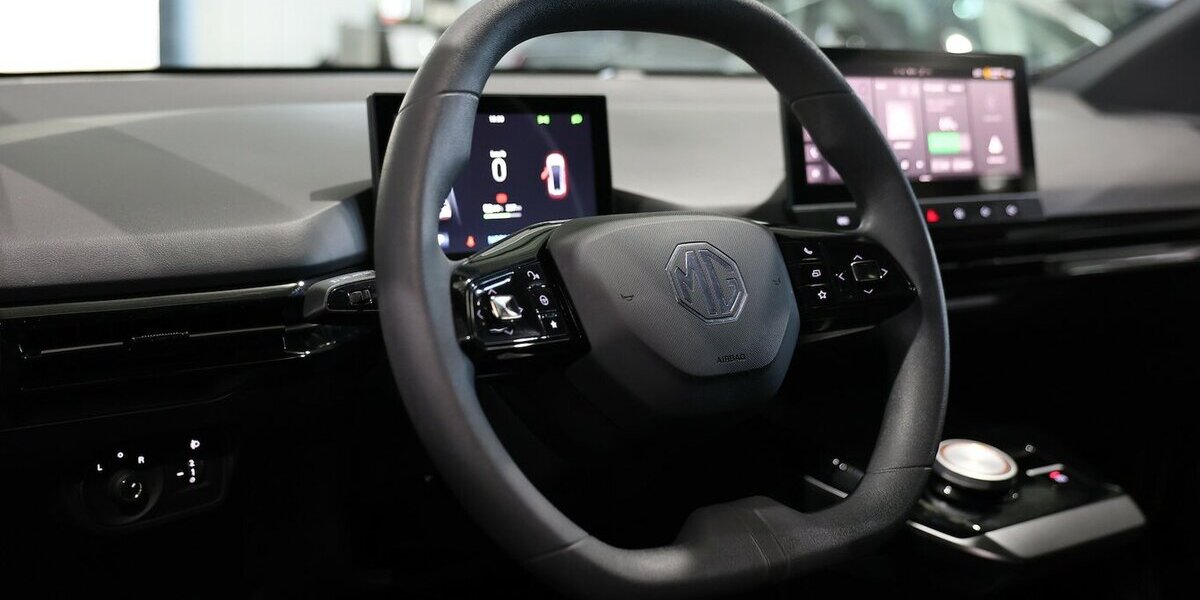 MG 4 ELECTRIC BLACK VIRTUAL, ACC+SPURHALTE, APPLE 40.000 km 17.777 &euro; Hamm 59077