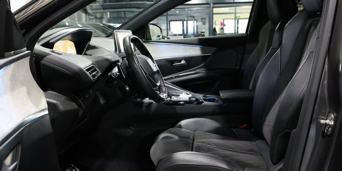 Peugeot 3008 2.0 BLUE-HDI 180 GT-LINE-SPORT / I-COCKPIT 138.000 km 17.991 &euro; Hamm 59077