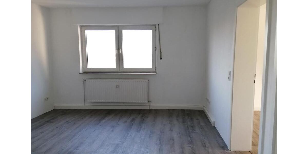 Etagenwohnung Kamen - 6 Zimmer, 142 m&sup2;, 1.250&euro; | Angebot:25393040