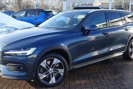 Volvo V60 Cross Country 56.600 km 30.900 &euro; Warendorf 48231