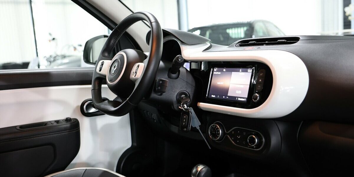 Renault Twingo INTENS ELECTRIC SPURHALTE, LEDER, KAMERA 12.000 km 13.111 &euro; Hamm 59077