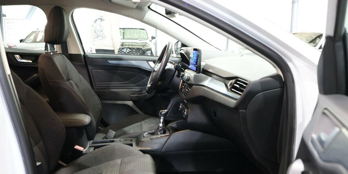 Ford Focus LIMOUSINE 1.5 EcoBlue ACTIVE WHITE / LED 83.000 km 14.331 &euro; Hamm 59077