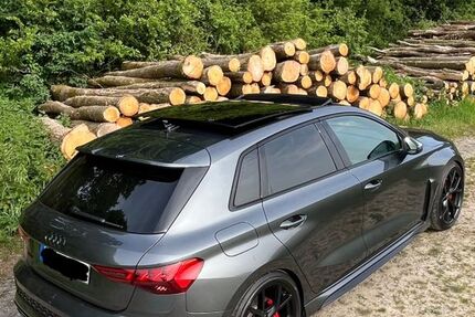 Audi RS3 16.800 km 56.900 &euro; Ense 59469