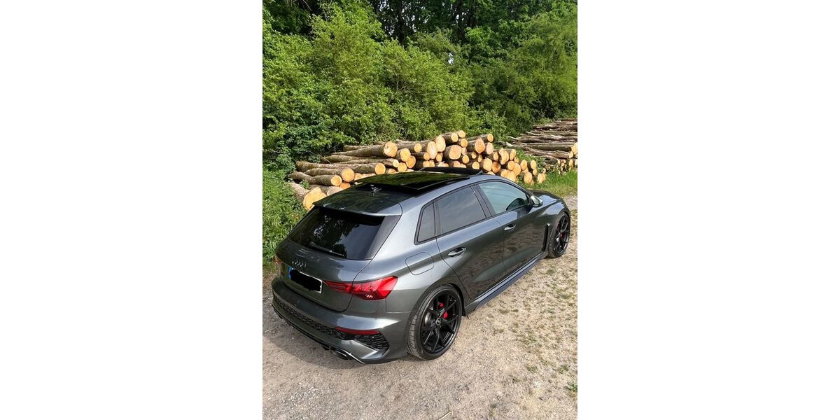 Audi RS3 16.800 km 56.900 &euro; Ense 59469