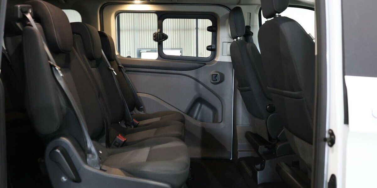 Ford Tourneo Custom 2.0 TDCI 320 L1 / 8-SITZER / NAVI 119.000 km 27.777 &euro; Hamm 59077