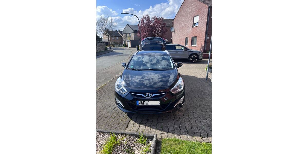 Hyundai i40 104.500 km 5.900 &euro; Sassenberg 48336