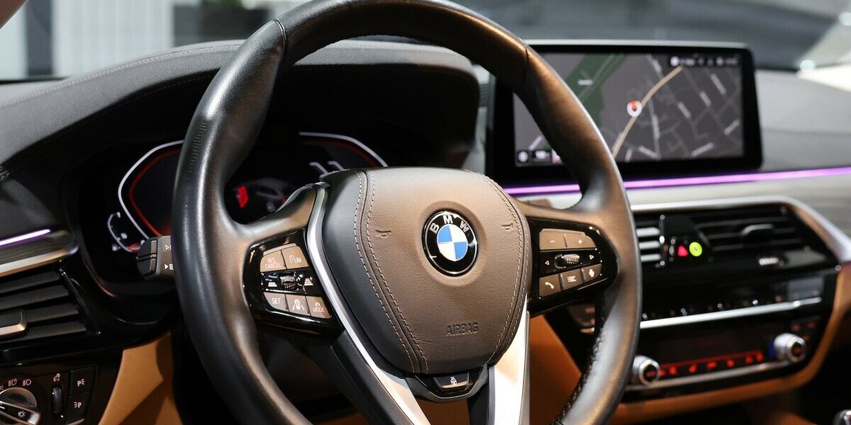 BMW 530i Touring INNOVATION LUXURY-LINE BUSINESS 45.000 km 38.777 &euro; Hamm 59077