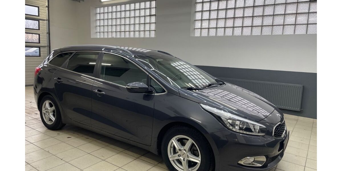 Kia ceed / Ceed 94.265 km 7.900 &euro; Kamen 59174
