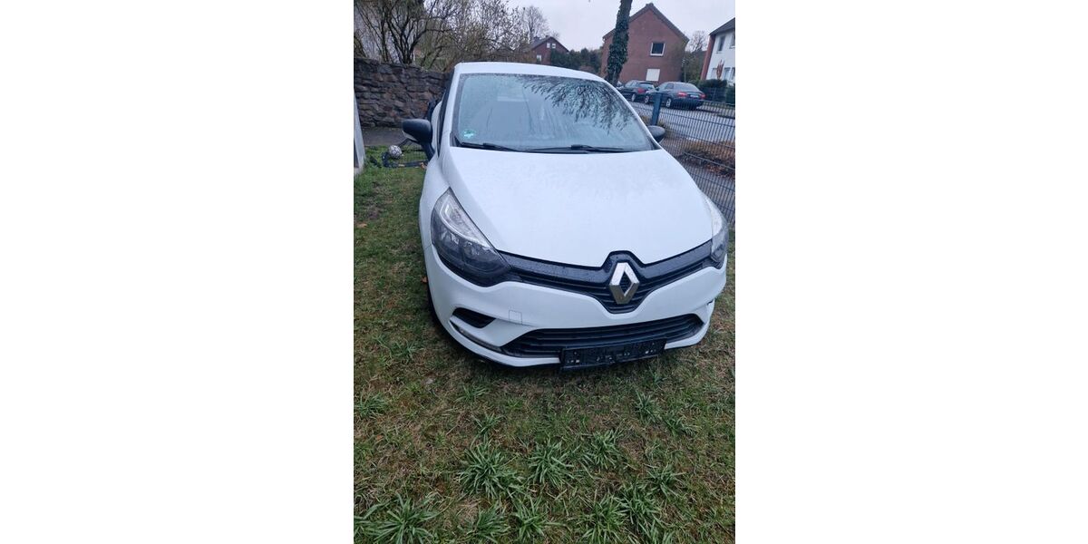 Renault Clio 133.000 km 4.500 &euro; Ahlen 59227