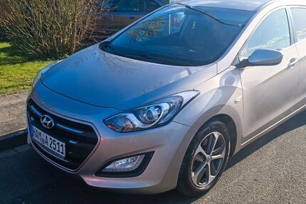 Hyundai i30 280.000 km 4.400 &euro; Hamm 59077