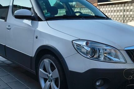 Skoda Roomster 69.000 km 6.777 &euro; Bergkamen 59192