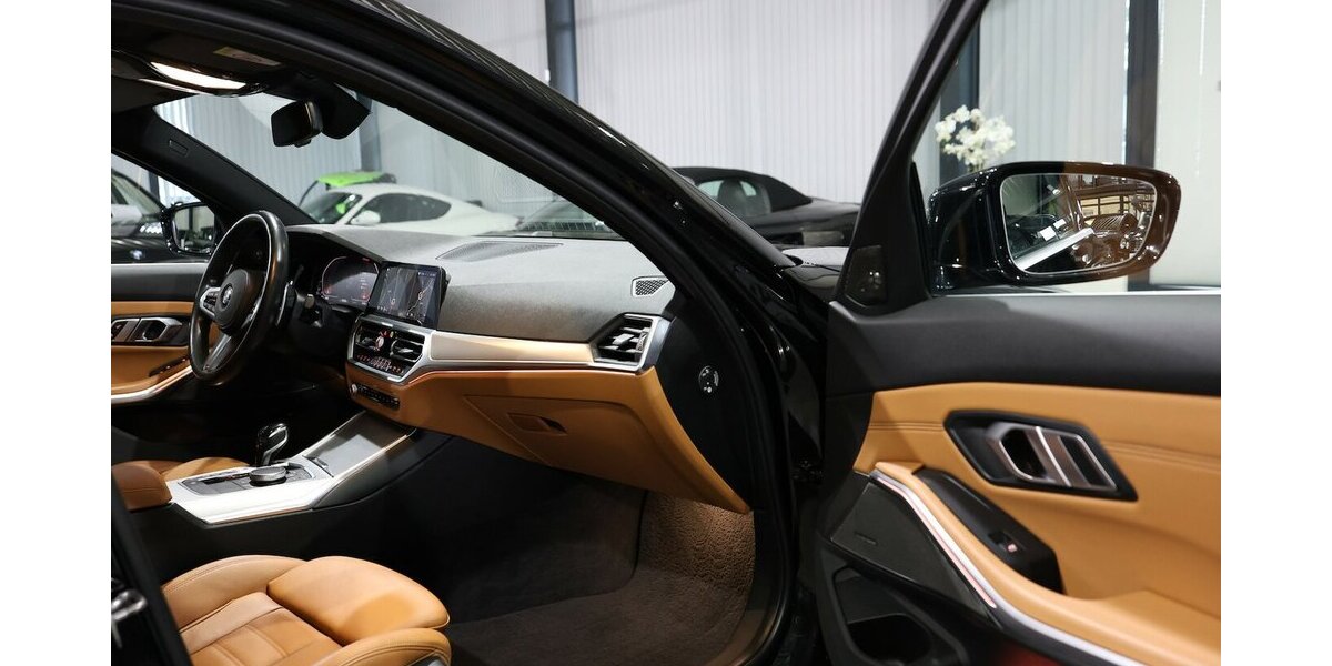 BMW 330d Touring xDrive M-SPORT BLACK & BROWN / LED 135.000 km 28.555 &euro; Hamm 59077