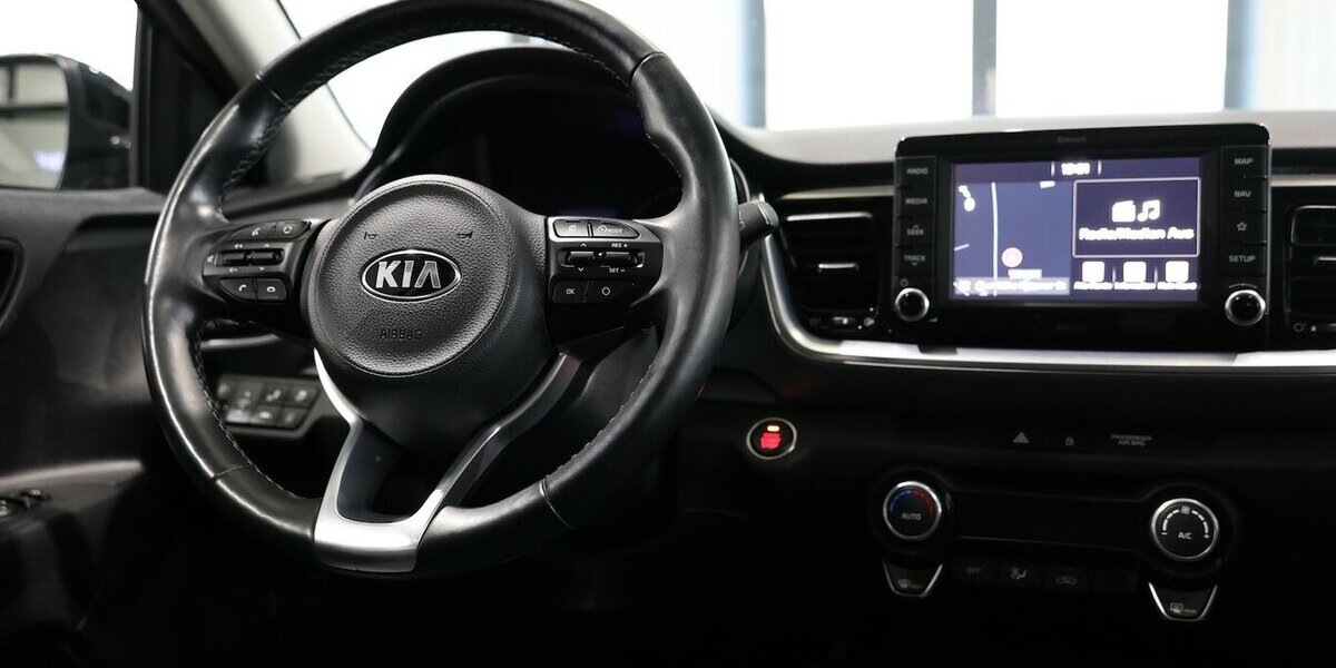 Kia Stonic 1.0 T-GDI PLATIUM-EDITION / SCHIEBEDACH / 62.000 km 13.777 &euro; Hamm 59077