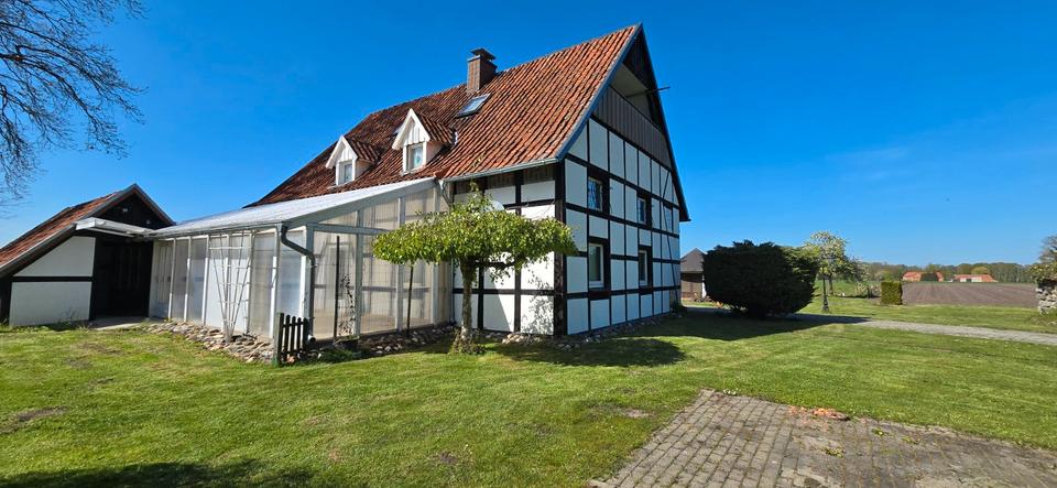 Einfamilienhaus Ennigerloh - 10 Zimmer, 250 m&sup2;, 550.000&euro; | Angebot:26754243