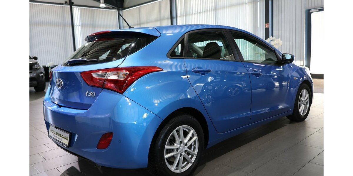 Hyundai i30 1.6 T-GDI STYLE / AUTOMATIK / NAVI+KAMERA 78.000 km 13.777 &euro; Hamm 59077