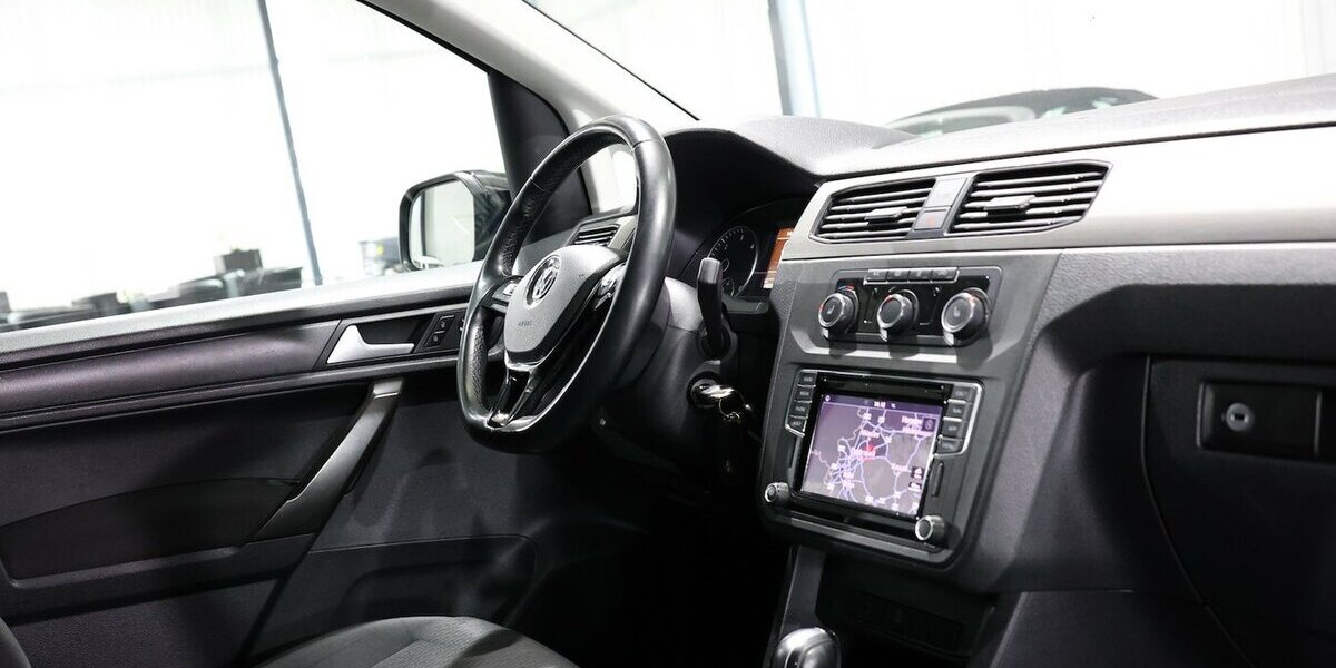 VW Caddy Maxi KOMBI 2.0 TDI DSG 1.HAND / NAVI+, ACC 143.000 km 21.444 &euro; Hamm 59077