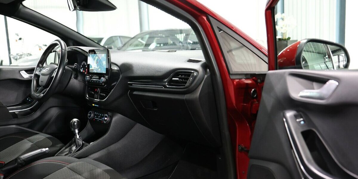 Ford Fiesta 1.0 EB ST-LINE SPORT / LED / NAVI+APPLE 89.000 km 11.777 &euro; Hamm 59077
