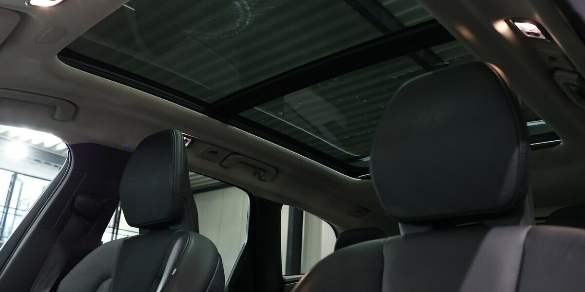 Volvo XC60 D4 MOMENTUM PRO / PANORAMA, MATRIX-LED 130.000 km 26.777 &euro; Hamm 59077