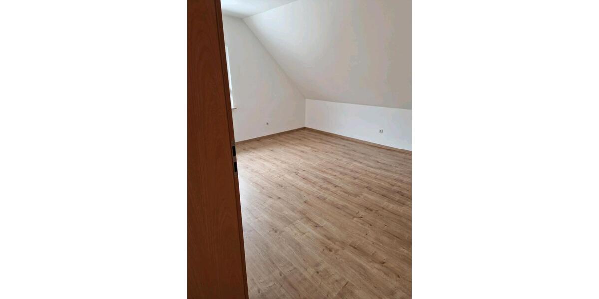 Dachgeschoßwohnung Herzebrock-Clarholz Clarholz - 3 Zimmer, 74 m&sup2;, 600&euro; | Angebot:25929416