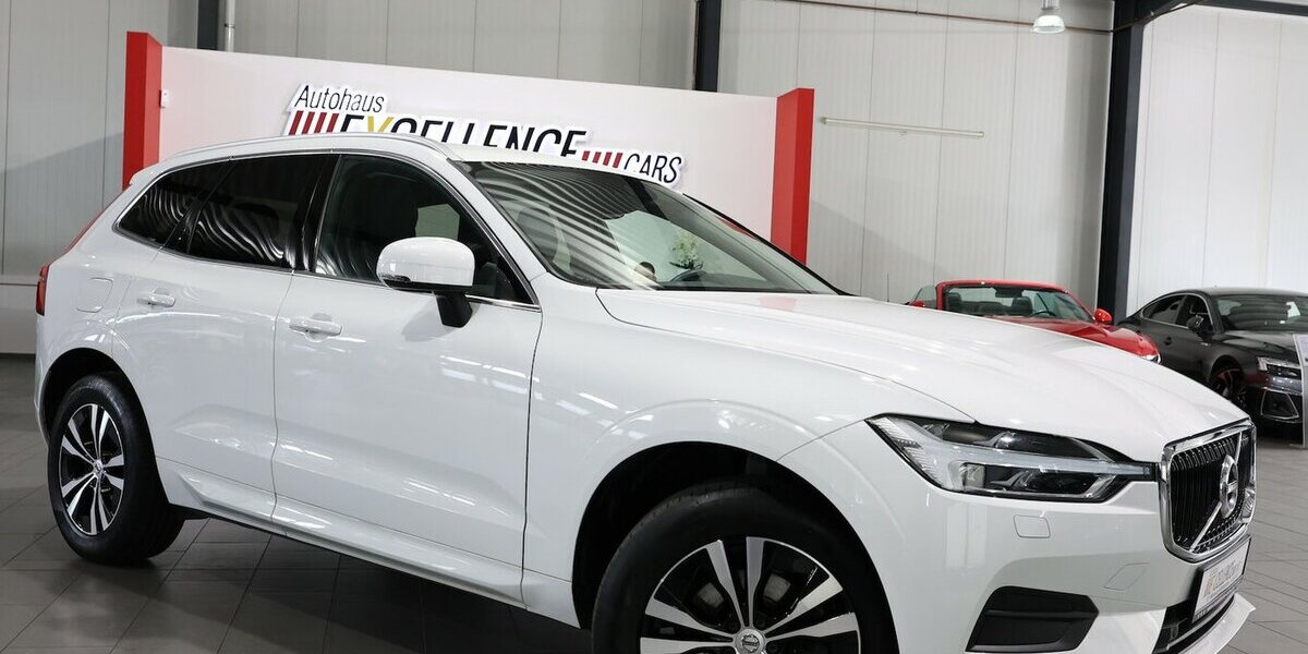 Volvo XC60 D4 MOMENTUM PRO / PANORAMA, MATRIX-LED 130.000 km 26.777 &euro; Hamm 59077