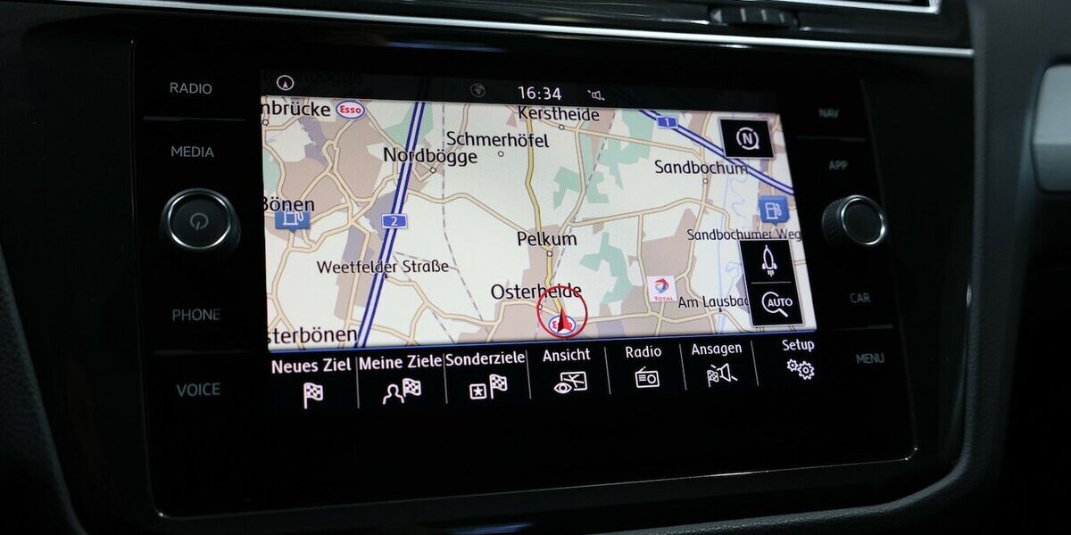 VW Tiguan 2.0 TDI Comfortline / LED, ACC+LANE, NAVI 125.000 km 19.555 &euro; Hamm 59077