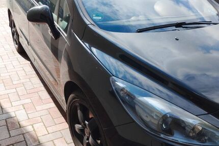 Peugeot 308 147.500 km 4.599 &euro; Rheda-Wiedenbrück 33378