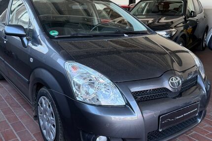 Toyota Corolla Verso 242.654 km 2.200 &euro; Soest 59494