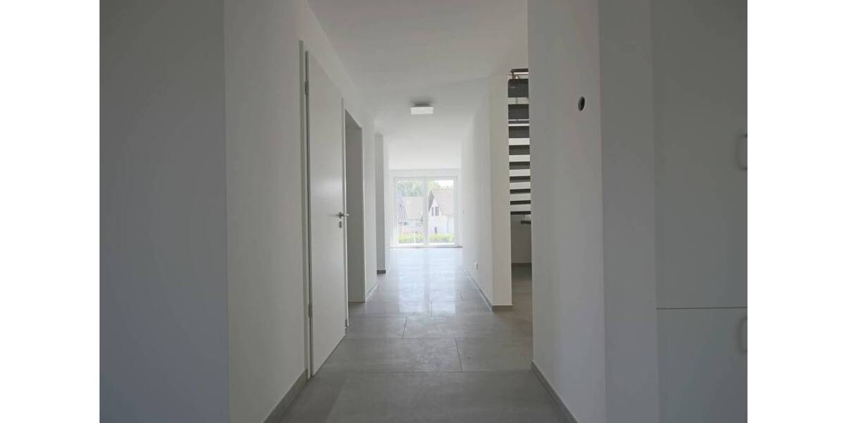 Etagenwohnung Ennigerloh - 6 Zimmer, 147 m&sup2;, 1.450&euro; | Angebot:25957321