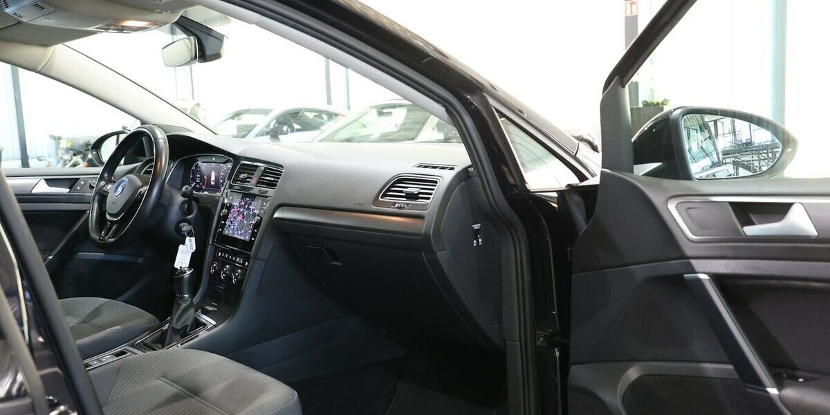 VW Golf Variant VII 1.6 TDI Comfortline DYNAUDIO 1H 152.000 km 13.444 &euro; Hamm 59077