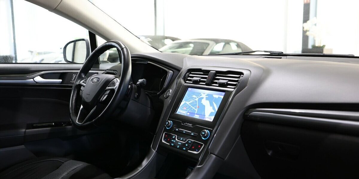 Ford Mondeo TUNIER 2.0 ECOBLUE TITANIUM / LED / AHK 145.000 km 17.111 &euro; Hamm 59077