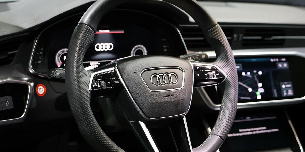 Audi A6 Avant 40 TDI S-LINE BLACK / PANORAMA, LED, VC 30.000 km 42.777 &euro; Hamm 59077