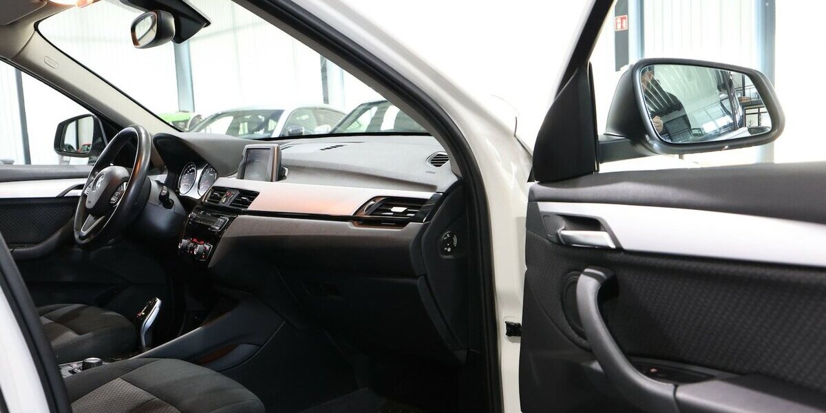 BMW X1 sDrive 18i Advantage WHITE / AUTOMATIK / 89.000 km 17.444 &euro; Hamm 59077