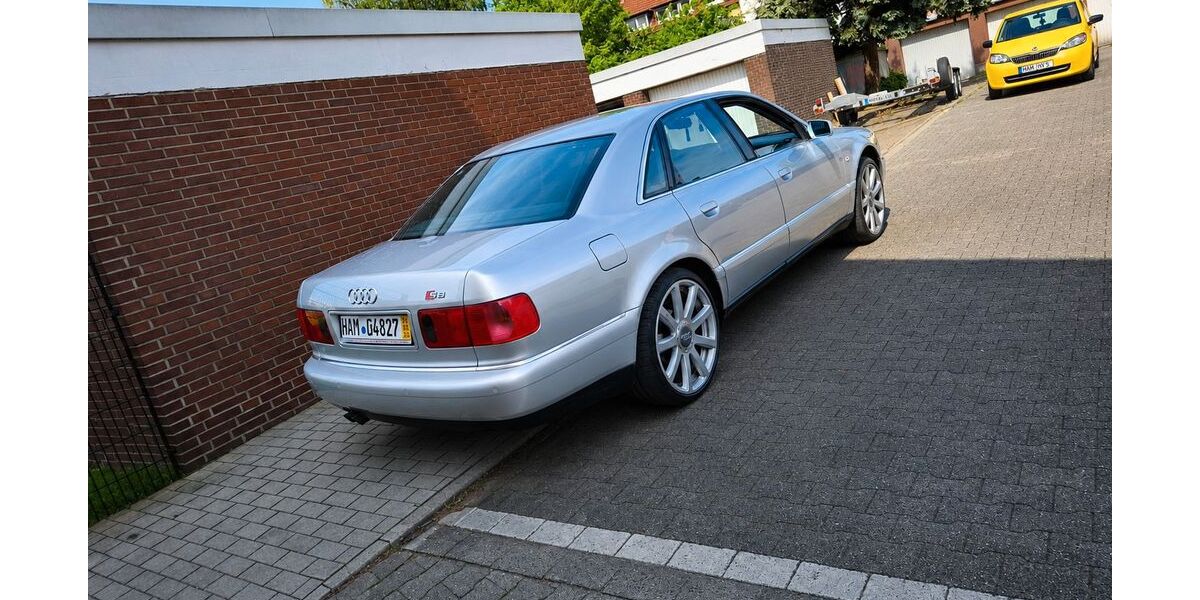 Audi A8 170.000 km 10.500 &euro; HAMM 59067