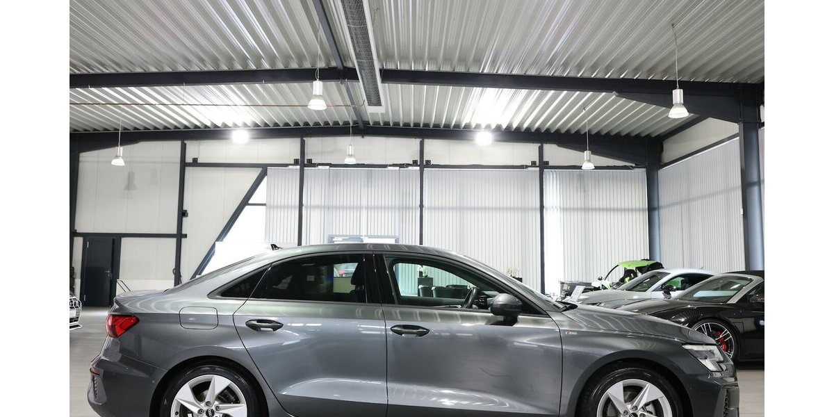 Audi A3 LIMOUSINE 30 TFSI S-LINE MATRIX, VOLL-LEDER 60.000 km 25.333 &euro; Hamm 59077