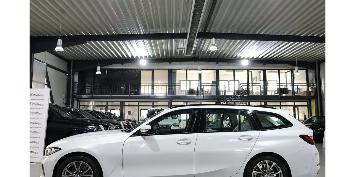BMW 318d Touring SPORT SHADOW CURVED+NAV+KAMERA,LED 105.000 km 23.883 &euro; Hamm 59077
