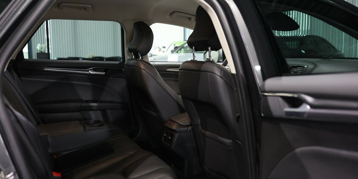 Ford Mondeo Tunier 2.0 EB TITANIUM / VOLL-LEDER, LED 115.000 km 17.555 &euro; Hamm 59077