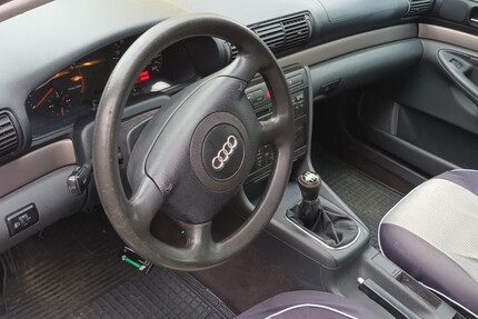 Audi A4 220.000 km 1.200 &euro; Ahlen 59227