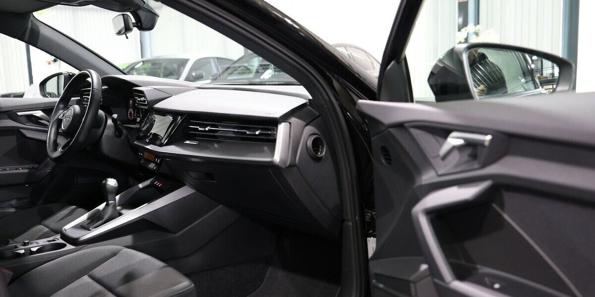 Audi A3 LIMOUSINE 35 TFSI BUSINESS BLACK LED,ACC+LANE 16.000 km 25.183 &euro; Hamm 59077