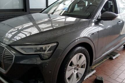 Audi e-tron 77.257 km 32.084 &euro; Hamm 59067