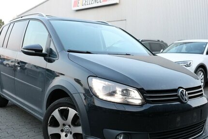VW Touran CROSS 2.0 TDI DSG FAMILY / BI-XENON 260.000 km 5.902 &euro; Hamm 59077