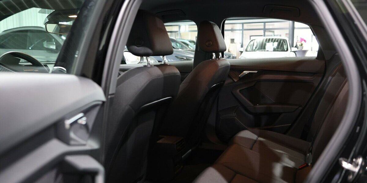 Audi A3 LIMOUSINE 35 TFSI BUSINESS BLACK LED,ACC+LANE 16.000 km 27.333 &euro; Hamm 59077