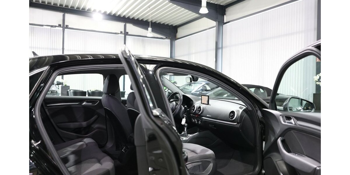 Audi A3 LIMOUSINE 1.4 TFSI BUSINESS / VIRTUAL-COCKPIT 119.000 km 15.993 &euro; Hamm 59077