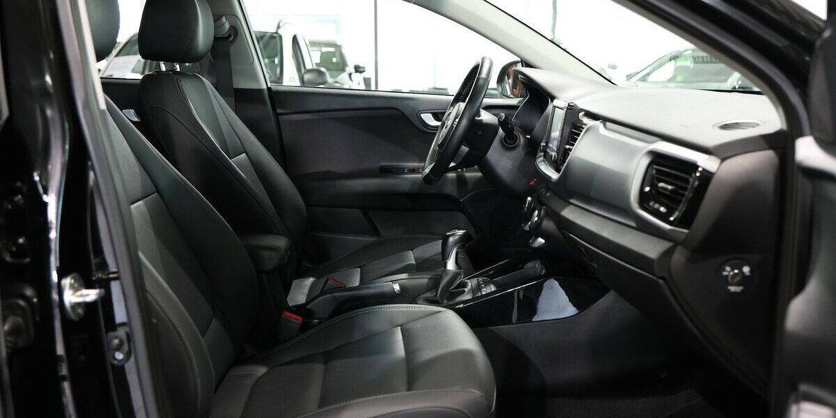 Kia Stonic 1.0 T-GDI PLATIUM-EDITION / SCHIEBEDACH / 62.000 km 13.777 &euro; Hamm 59077